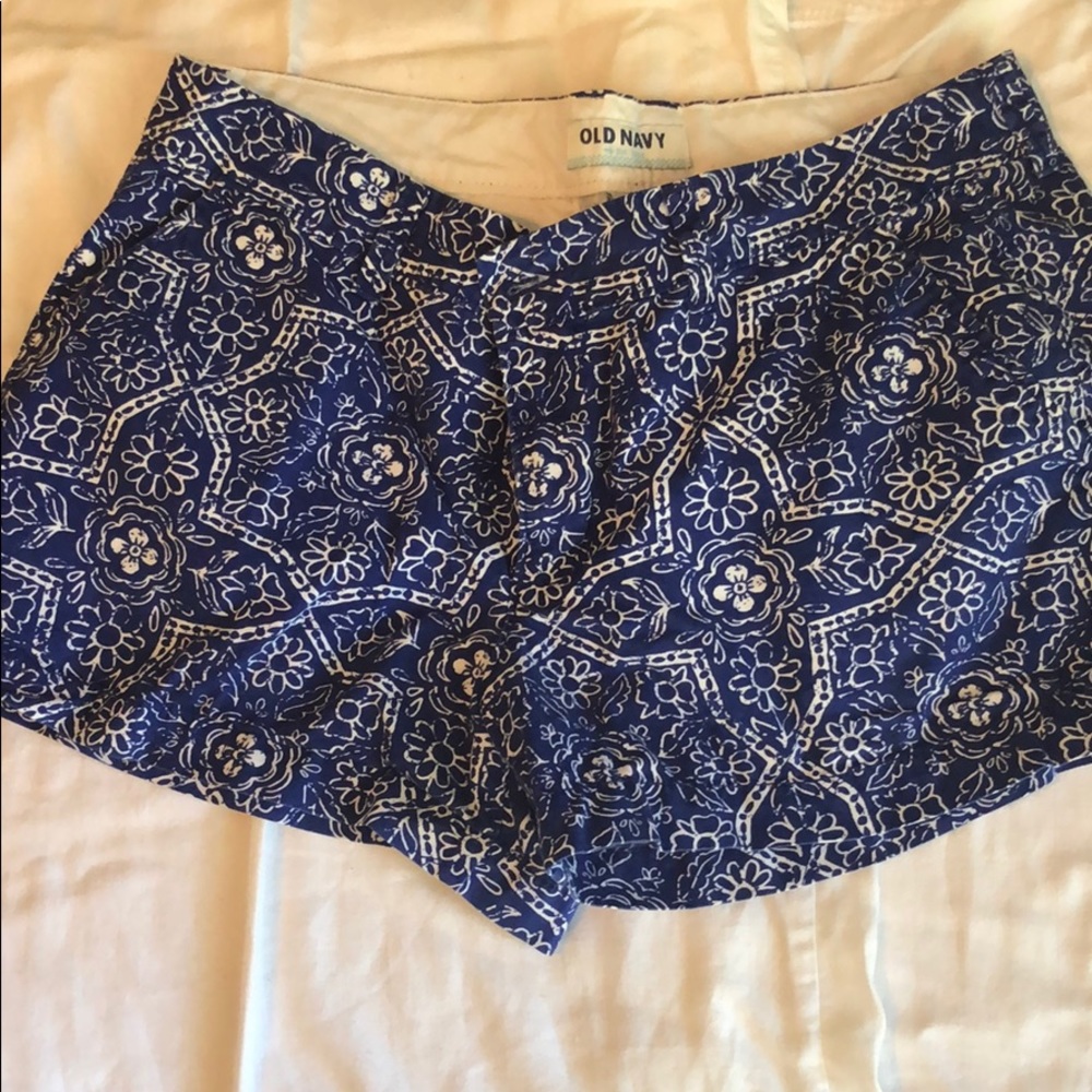 Blue 3in old navy shorts